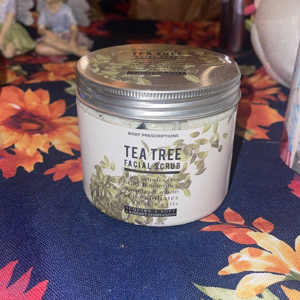 Yea tree facial scrub